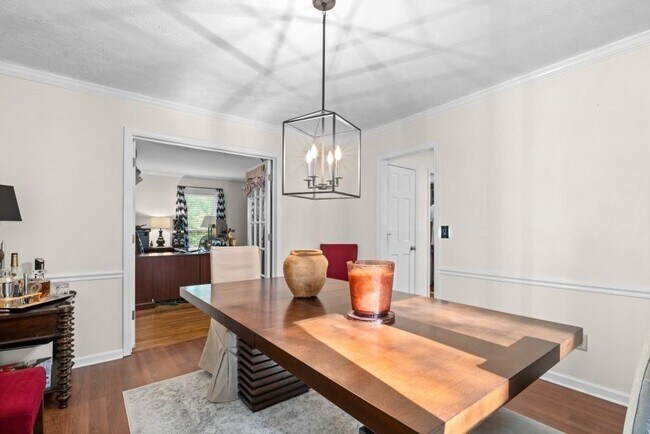 Building Photo - 2339 Milstead Cir NE