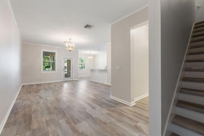 Building Photo - 1220 Priory Cir