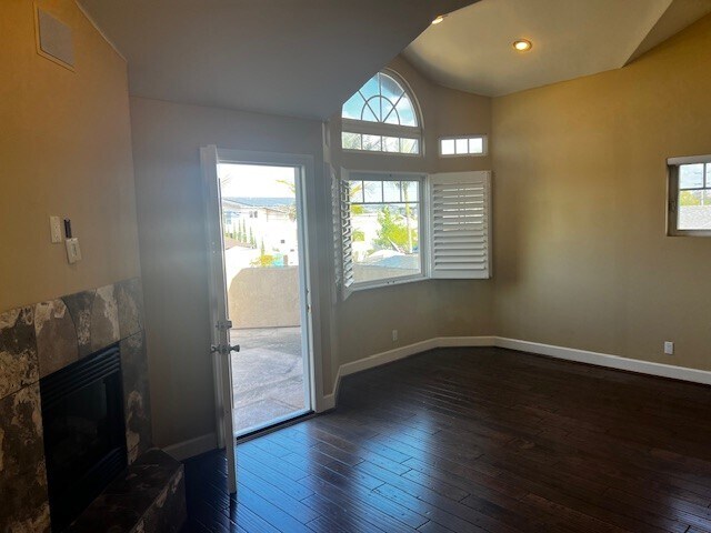 Master bedroom 2nd floor - 2211 Cecelia Ter