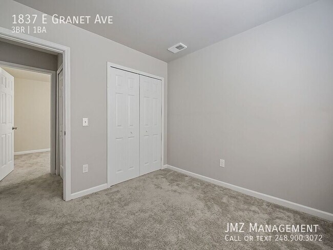 Building Photo - 1837 E Granet Ave