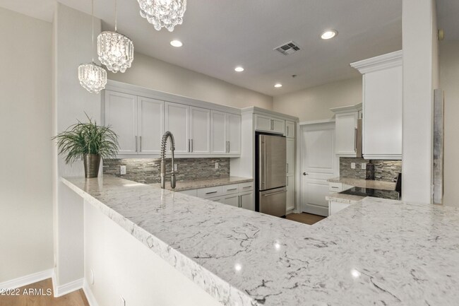 Building Photo - Grayhawk Remodeled Condo