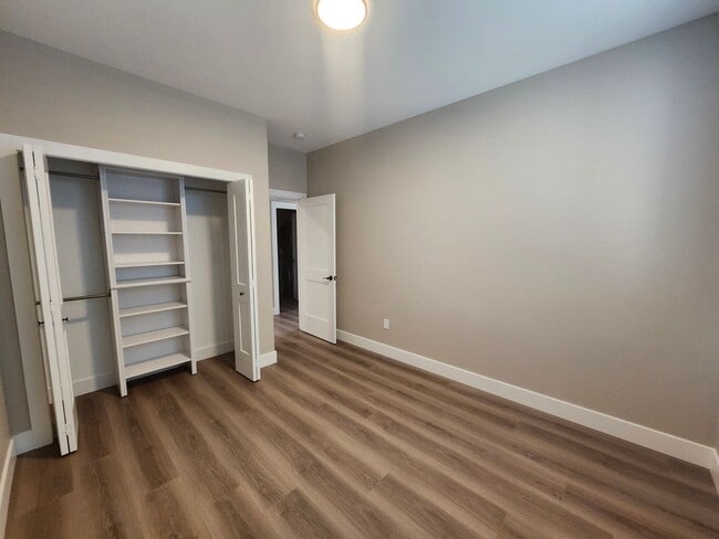 Building Photo - 2116 Rd 52