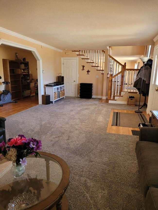 Building Photo - Beautiful 4BR/3Ba Home in Susanville CA  3420 Sq Feet