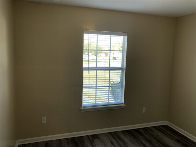 Building Photo - 3201 Ginny Lake Dr