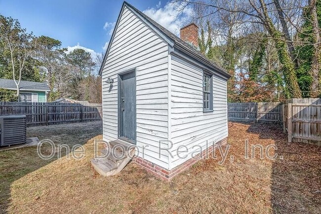 Building Photo - 805B Lafayette Street