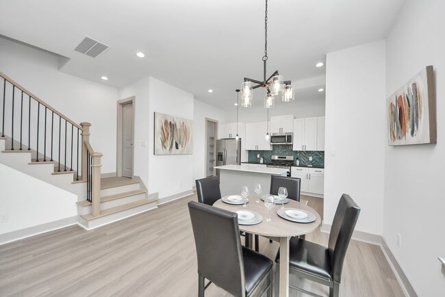 Building Photo - 5309 Kindred Gdn Ln