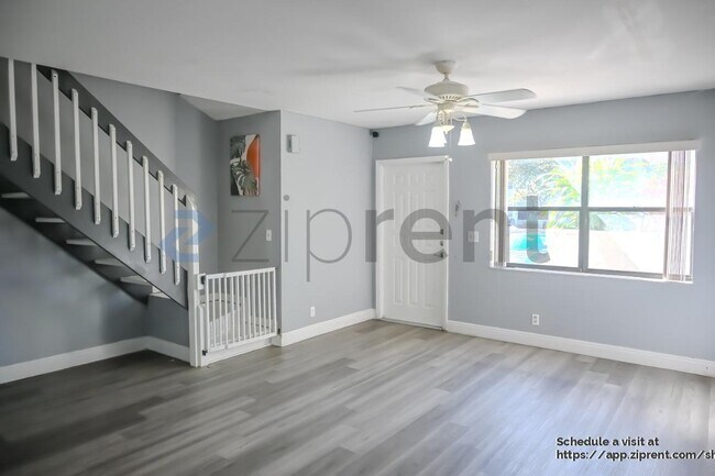 Building Photo - 9761 Riverside Dr