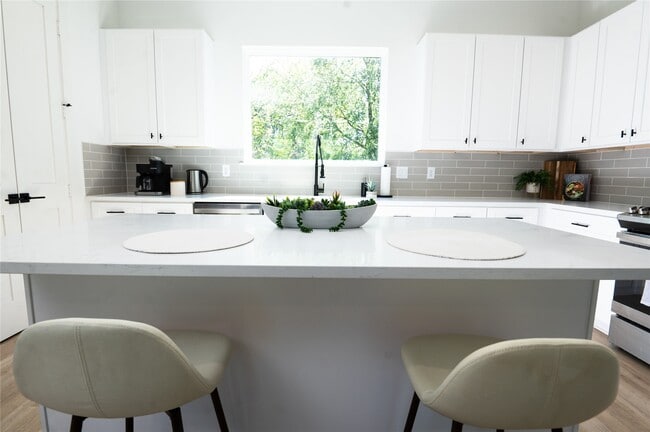 Building Photo - 3486 Luca St