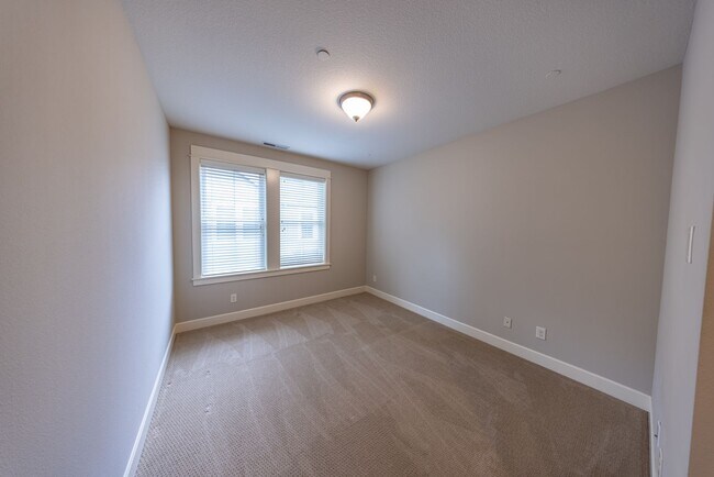 Building Photo - 4122 NW 77th Ave