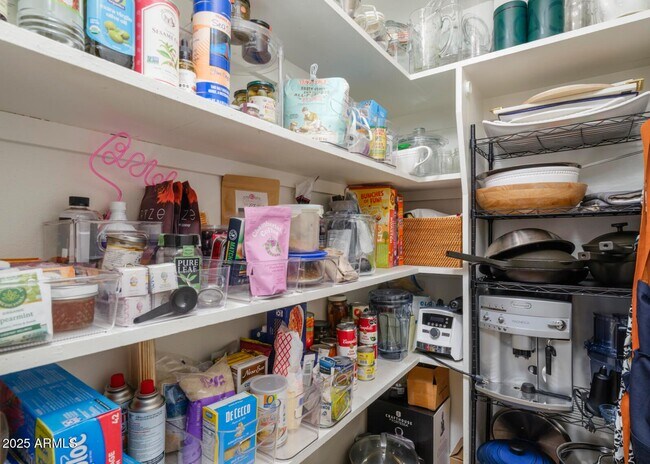 Building Photo - 4001 E Campbell Ave