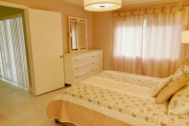 Building Photo - 14895 Builtmore Way