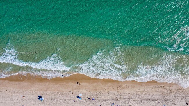 Building Photo - 312 SW 12th Ave