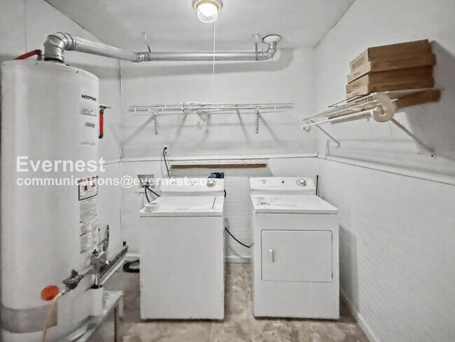 Building Photo - 4905 Scenic View Dr