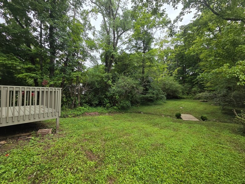 Building Photo - 3929 Acorn Dr