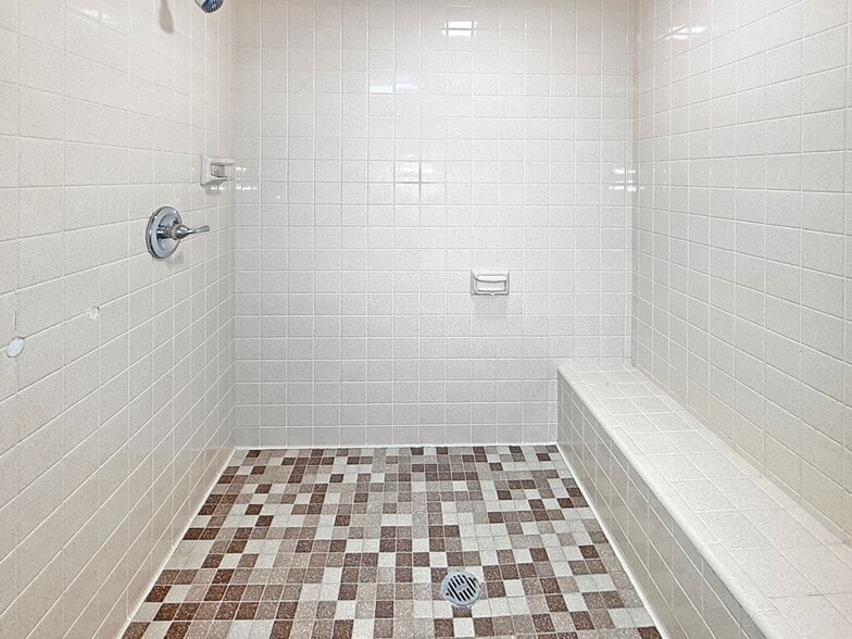 Building Photo - 4332 Albany Post Rd