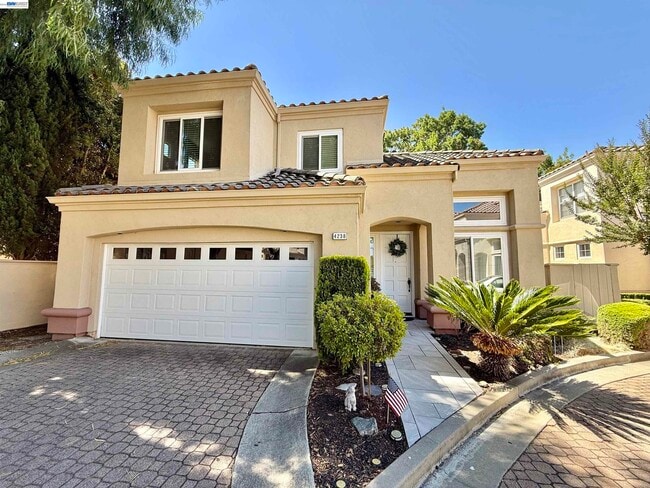 Building Photo - 4238 Diavila Ave