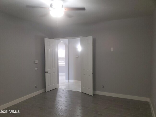 Building Photo - 26111 N 67th Dr
