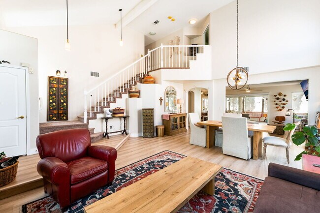 Building Photo - Summerlin 3 Bed / 2.5 Bath Home — Available October 5, 2026