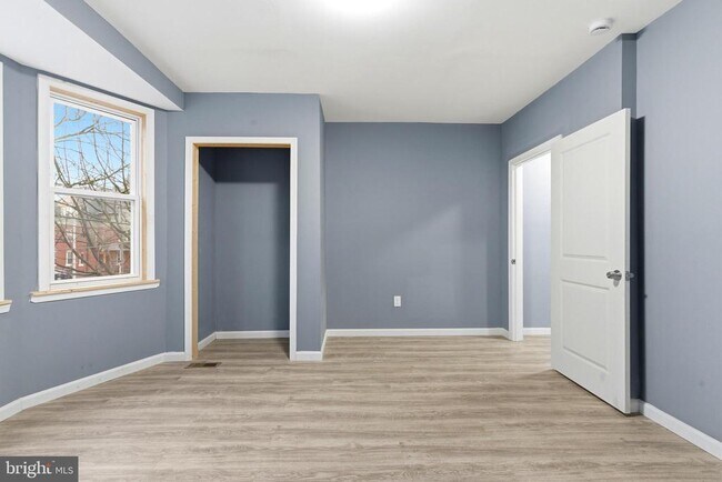 Building Photo - 111 Hanover Dr