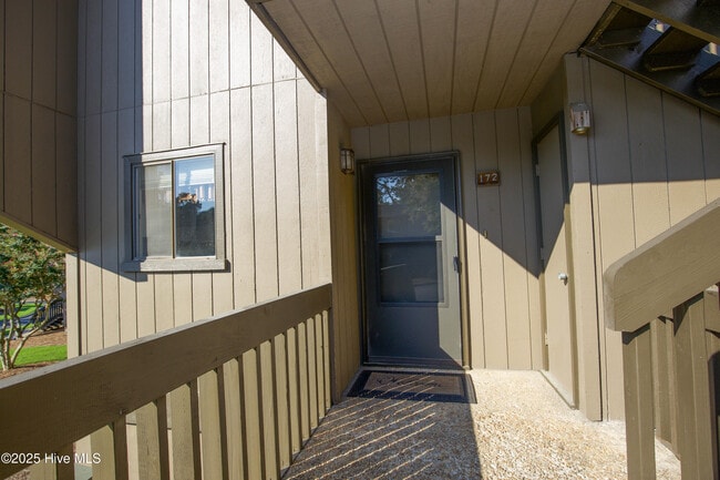 Building Photo - 800 St Andrews Dr