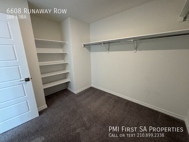Building Photo - 6608 Runaway Row