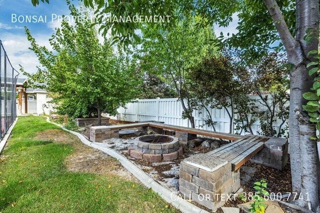 Building Photo - 11291 Palisade View Dr