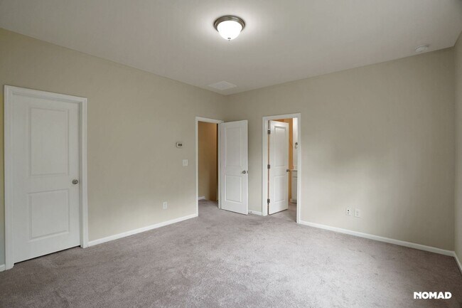Building Photo - Charming 4BR Townhome in Apex