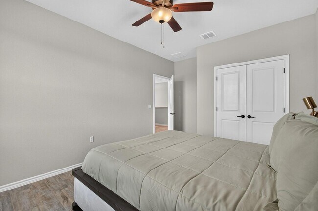 Building Photo - 105 Harborside Dr