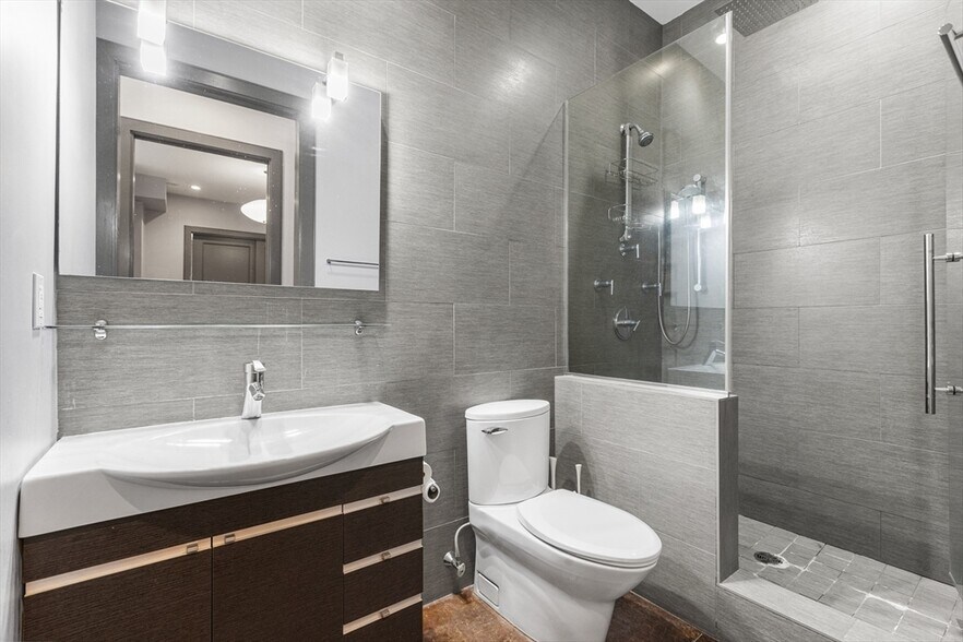 Building Photo - 36 A St