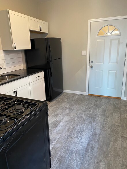 Kitchen - 349 Westminster St