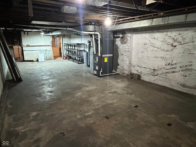 Building Photo - 963 Woodruff Pl W Dr