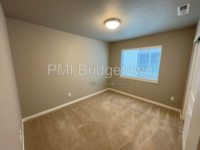 Building Photo - 3715 SW 190th Ter