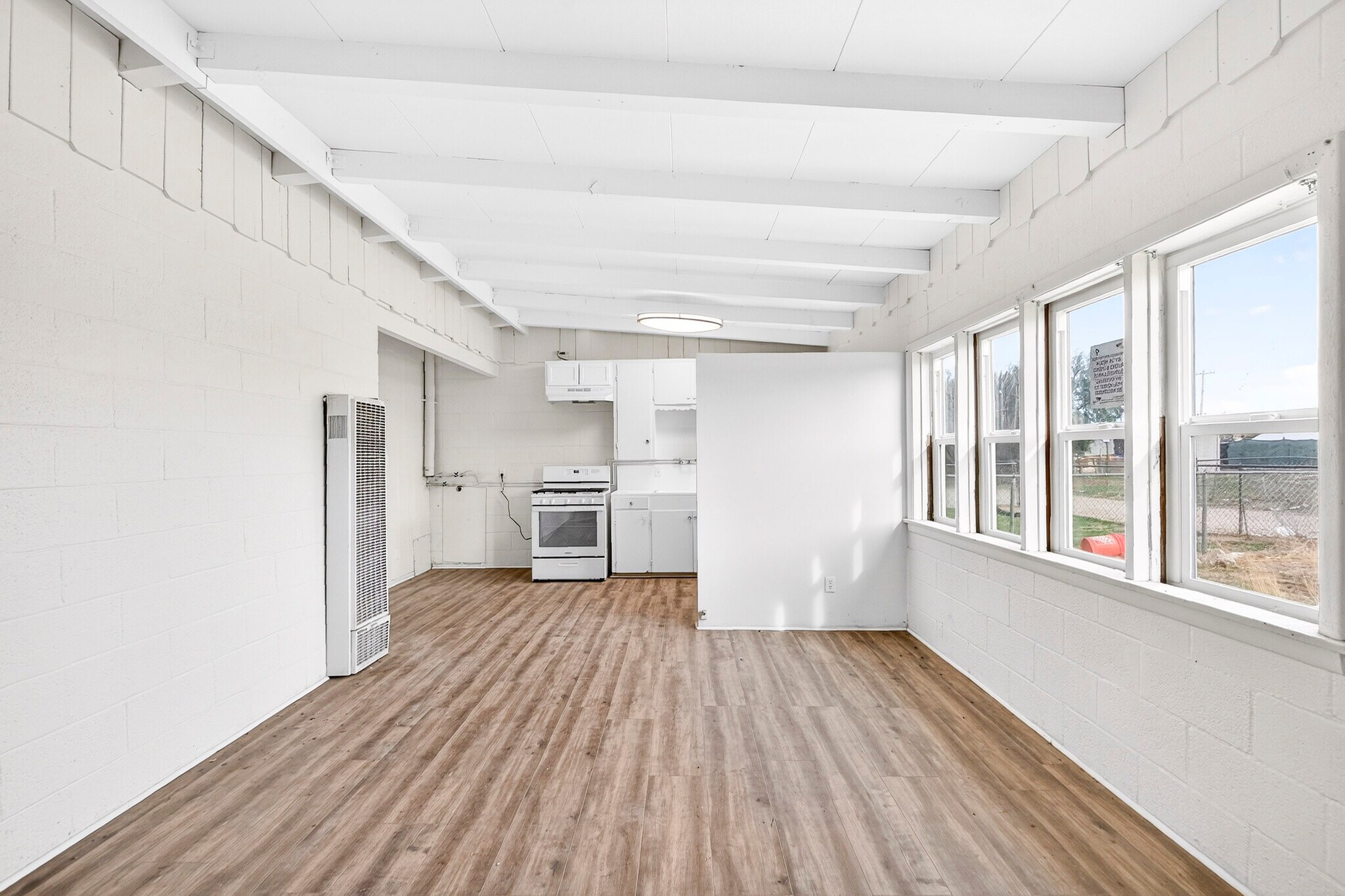 Building Photo - 11393 Lee Ave