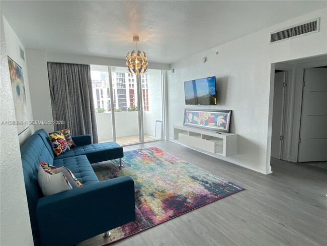 Building Photo - 500 NE 29th St