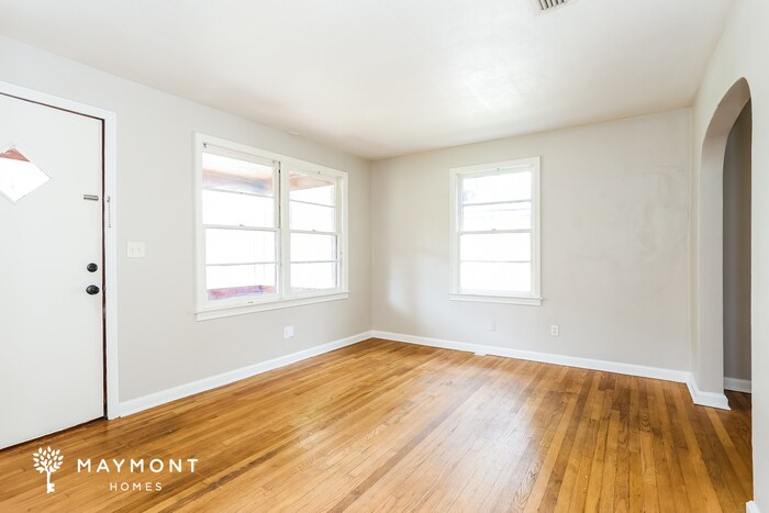 Building Photo - 4728 Lexington Ave