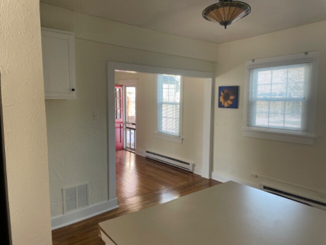 Building Photo - 408 Harrison St