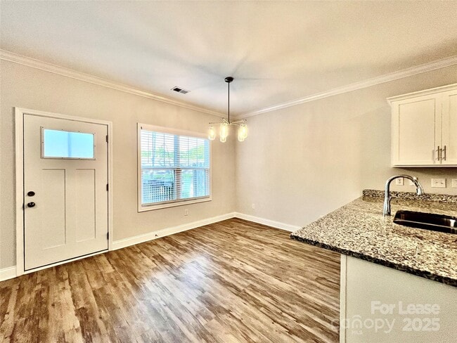 Building Photo - 2036 Summey Ave