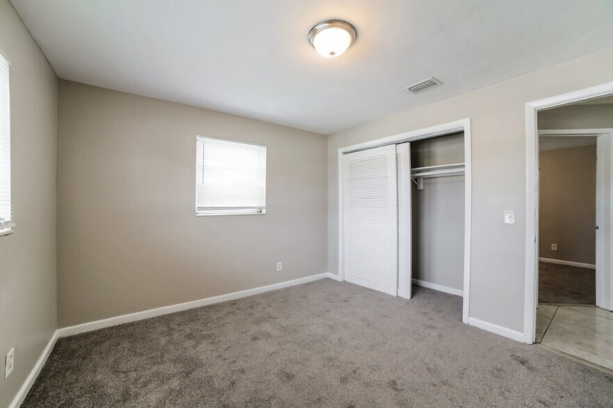 Building Photo - 2890 NW 20th St