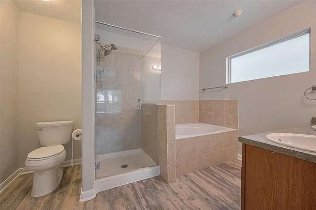 Building Photo - 5009 Willow Point Dr