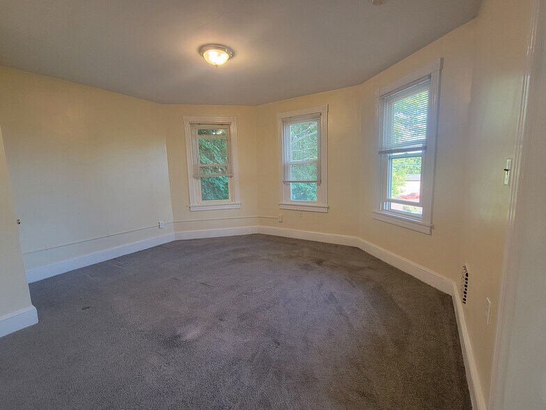 Building Photo - 432 S Chester Pike