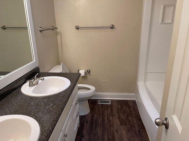 Building Photo - PORTLAND TOWNHOMES