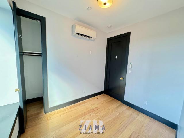 Building Photo - 3 bedroom in Brooklyn NY 11215