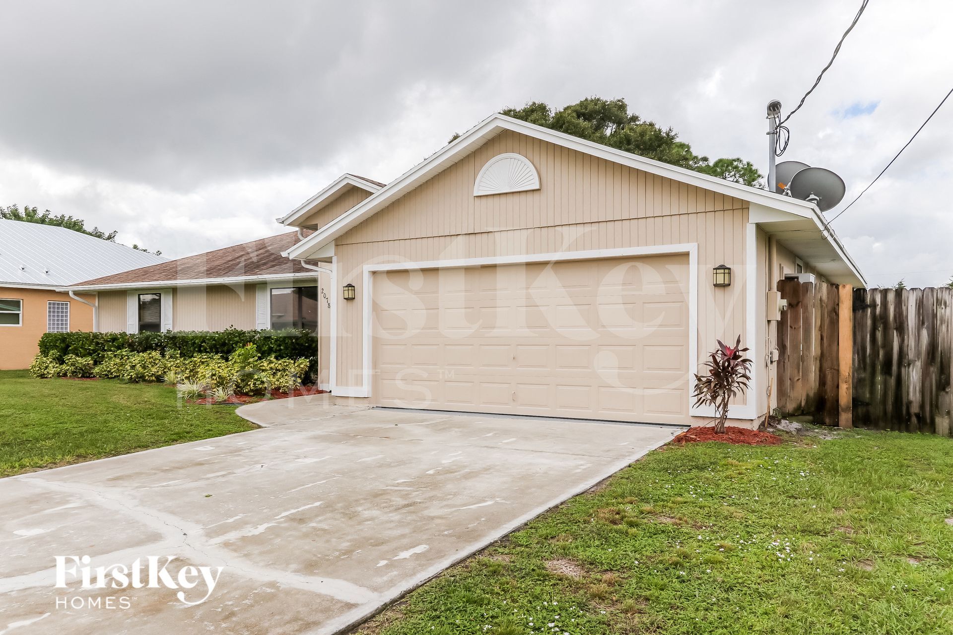 Building Photo - 2078 SW Idaho Ln