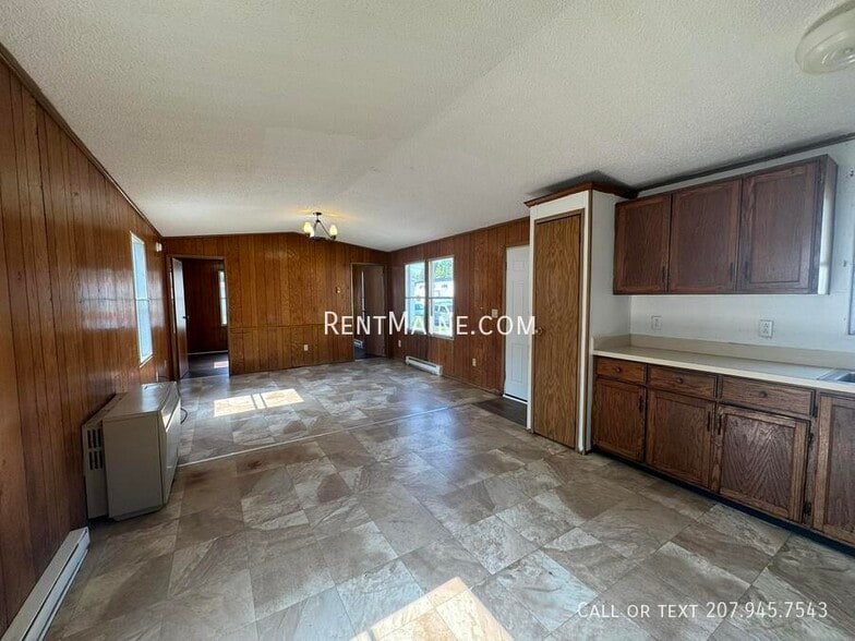 Building Photo - 8 Goodwin Lp