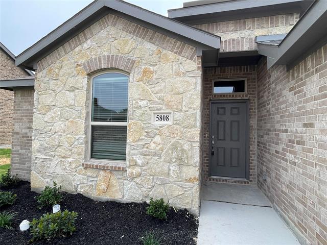 Building Photo - 5808 Utopia Dr