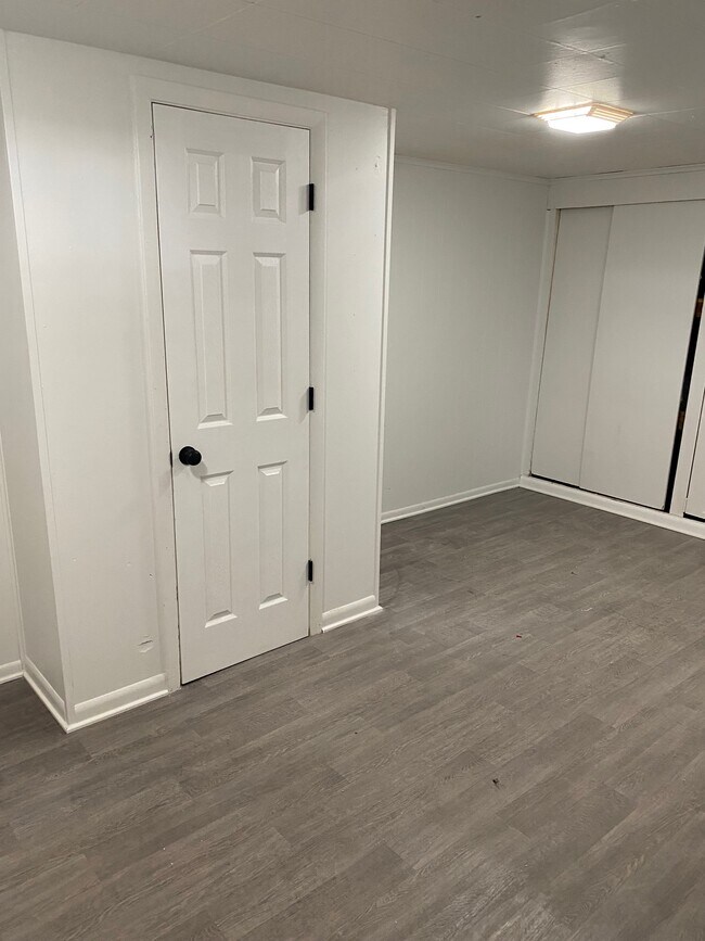 Building Photo - 3807 N Faber Ave