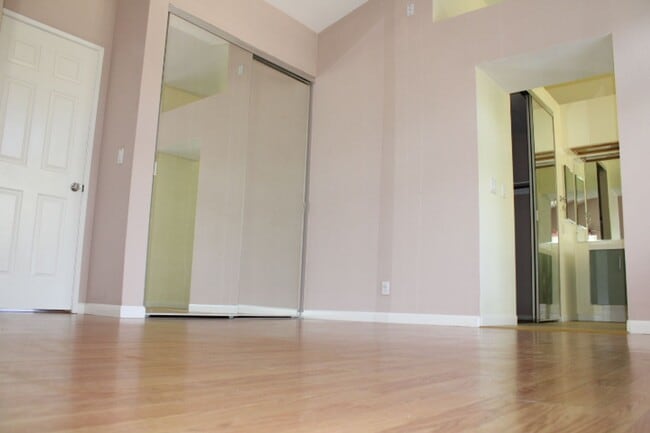 Building Photo - 151 Grenadine Way