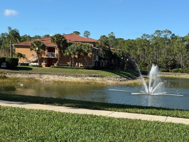 Building Photo - Remodeled, Move-In Ready 3-Bedroom Condo in Prime Naples Location