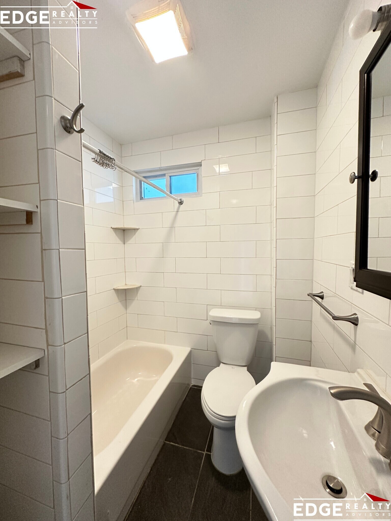 Building Photo - 317 Warren St