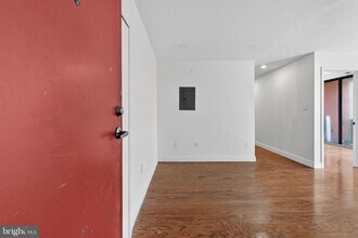 Building Photo - 16 S Van Dorn St